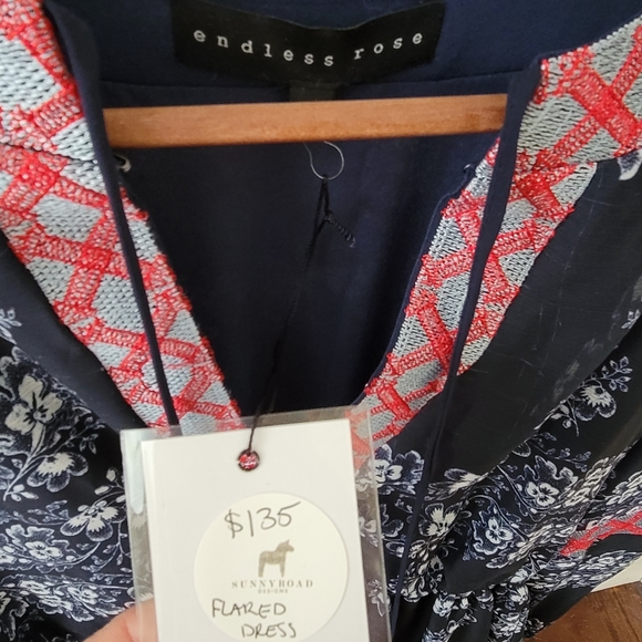 Endless Road Dress / Cover Up - Picture 3 of 3